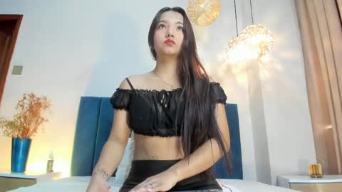 Lila Ross online show from 05/11/26, 11:49