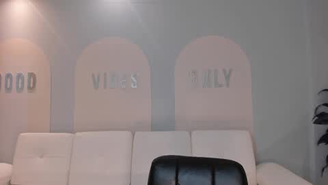 Lila West online show from 02/26/25, 06:11