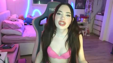 lilbina online show from 12/15/25, 05:23