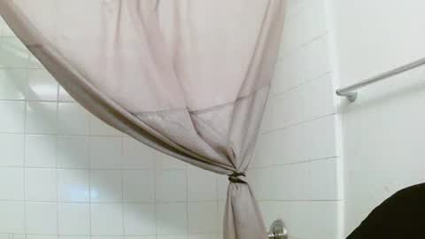 Snapshot of lilbratty_clouds_ogpuffdragon chatting on 11/27/25, 09:17 lilbratty_clouds_ogpuffdragon online show from 11/27/25, 09:17