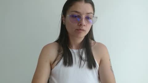 Snapshot of lilcoralinne_0 chatting on 04/03/26, 03:32 Valeri Villalobos IG villa lobosvaleri online show from 04/03/26, 03:32