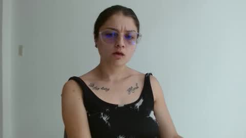 Snapshot of lilcoralinne_0 chatting on 04/06/26, 03:24 Valeri Villalobos IG villa lobosvaleri online show from 04/06/26, 03:24