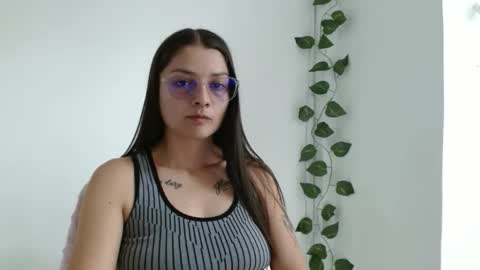 Snapshot of lilcoralinne_0 chatting on 05/08/26, 03:39 Valeri Villalobos IG villa lobosvaleri online show from 05/08/26, 03:39