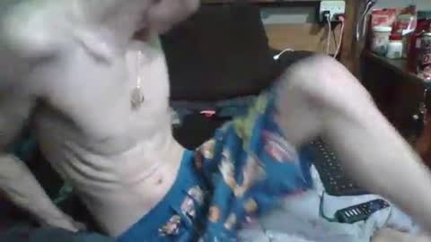 Snapshot of lildman420 chatting on 04/28/26, 03:33 lildman420 online show from 04/28/26, 03:33
