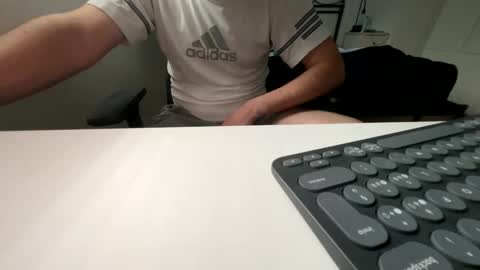 Snapshot of lile022 chatting on 05/15/26, 02:02 Lile online show from 05/15/26, 02:02