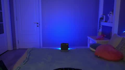 Anna online show from 04/20/26, 08:32