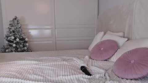 Emily  online show from 12/18/24, 08:20