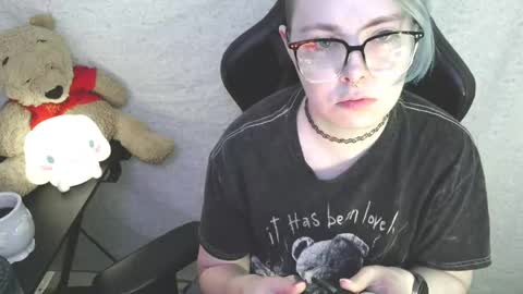 Snapshot of lilemmy1999 chatting on 06/02/26, 08:33 emily ryanson online show from 06/02/26, 08:33