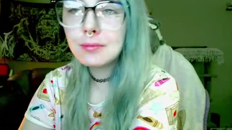 Snapshot of lilemmy1999 chatting on 06/09/26, 08:53 emily ryanson online show from 06/09/26, 08:53