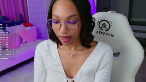 evie online show from 12/20/24, 02:08