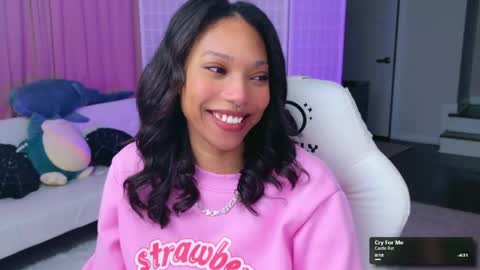 evie online show from 04/22/26, 01:19