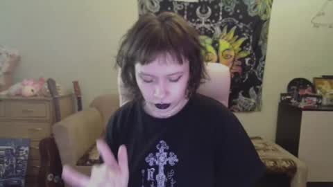 Snapshot of lileyfoxxx chatting on 12/04/24, 10:24 Lil online show from 12/04/24, 10:24