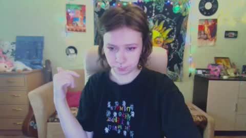 Snapshot of lileyfoxxx chatting on 01/01/25, 10:11 Lil online show from 01/01/25, 10:11