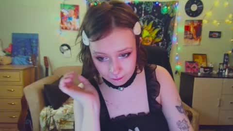 Snapshot of lileyfoxxx chatting on 01/16/25, 01:25 Lil online show from 01/16/25, 01:25