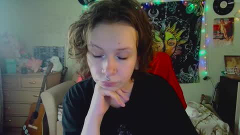 Snapshot of lileyfoxxx chatting on 09/23/25, 11:02 Lil online show from 09/23/25, 11:02