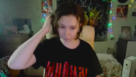 Snapshot of lileyfoxxx chatting on 09/25/25, 06:11 Lil online show from 09/25/25, 06:11