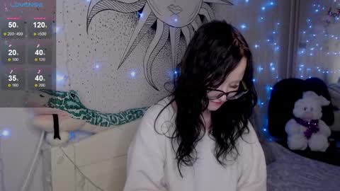 Nika and Lori online show from 01/18/25, 05:59