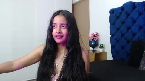 Lili online show from 11/18/25, 03:12