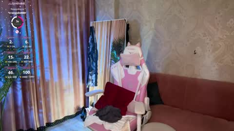 Snapshot of lili_01 chatting on 06/04/26, 04:35 Lili online show from 06/04/26, 04:35