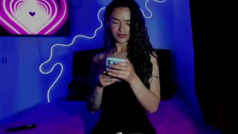 Snapshot of lili_evanss chatting on 05/15/26, 11:01 lili_evanss online show from 05/15/26, 11:01