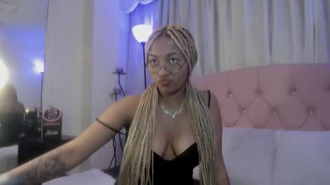 Snapshot of lili_harvey chatting on 10/11/25, 12:21 Lili online show from 10/11/25, 12:21