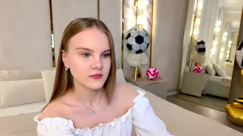 Snapshot of lili_lohan chatting on 07/01/26, 05:09 lili_lohan online show from 07/01/26, 05:09