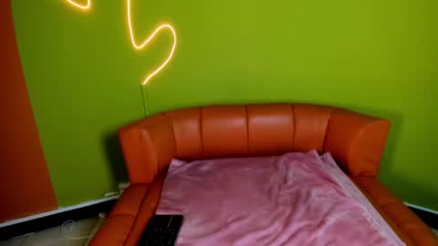 Lili  online show from 04/03/26, 05:11