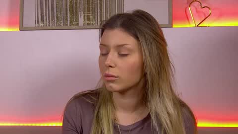 Snapshot of liliabianca chatting on 01/24/25, 12:41 Mia online show from 01/24/25, 12:41