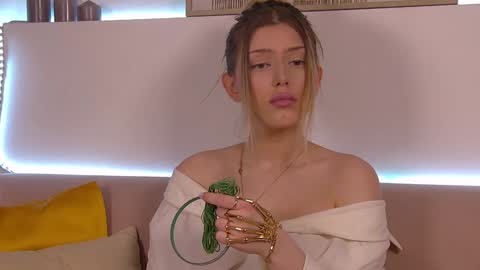 Snapshot of liliabianca chatting on 01/27/25, 09:34 Mia online show from 01/27/25, 09:34