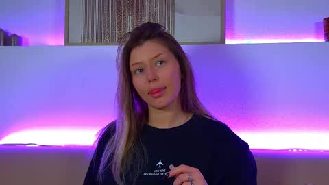 Snapshot of liliabianca chatting on 02/09/25, 04:40 Mia online show from 02/09/25, 04:40