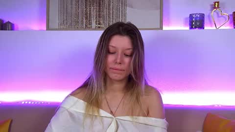 Snapshot of liliabianca chatting on 02/11/25, 06:19 Mia online show from 02/11/25, 06:19