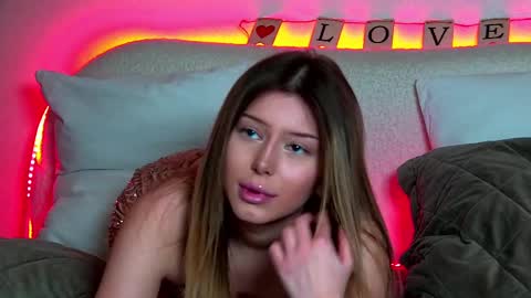 Snapshot of liliabianca chatting on 02/14/25, 09:24 Mia online show from 02/14/25, 09:24