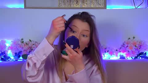 Snapshot of liliabianca chatting on 02/18/25, 12:39 Mia online show from 02/18/25, 12:39