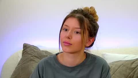 Snapshot of liliabianca chatting on 02/22/25, 10:18 Mia online show from 02/22/25, 10:18