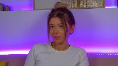 Snapshot of liliabianca chatting on 02/28/25, 09:47 Mia online show from 02/28/25, 09:47