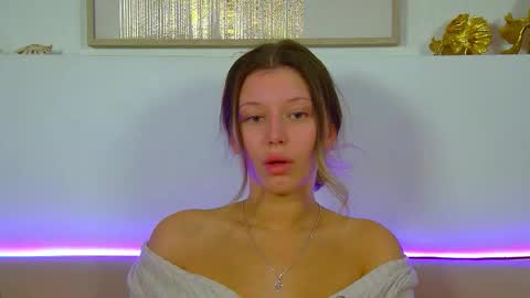 Snapshot of liliabianca chatting on 09/12/25, 06:24 Mia online show from 09/12/25, 06:24