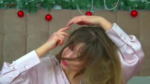 Snapshot of liliabianca chatting on 12/16/25, 06:40 Mia online show from 12/16/25, 06:40