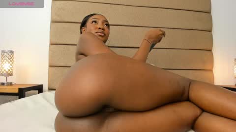 LILIAN  online show from 03/12/25, 01:36