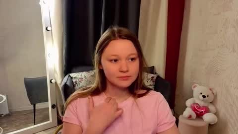 Lilian online show from 02/07/26, 04:27