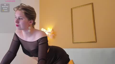 Snapshot of lilianadaniels chatting on 05/09/26, 01:33 Lilian online show from 05/09/26, 01:33