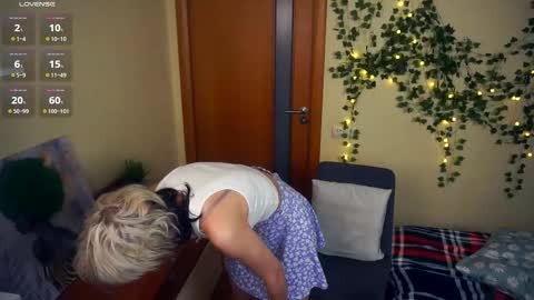 Lilian online show from 09/13/25, 07:19