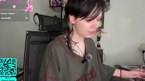 Snapshot of liliandaniels chatting on 06/21/26, 07:11 Lilian online show from 06/21/26, 07:11