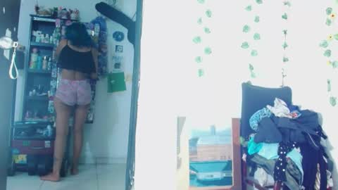 yesica online show from 11/12/25, 08:30