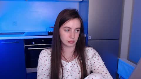 Snapshot of liliatlu chatting on 04/28/26, 02:27 Lilu online show from 04/28/26, 02:27