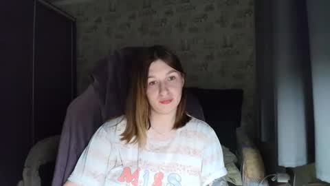 liliawoolf online show from 11/28/25, 07:16