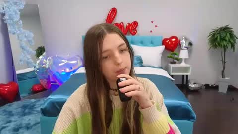 Lili Bakery online show from 02/11/25, 04:22