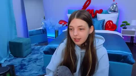 Lili Bakery online show from 02/21/25, 04:18