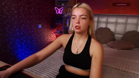 Lilie online show from 02/01/25, 07:55