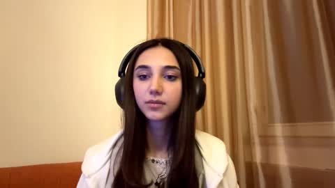 Snapshot of lilihalvorsen chatting on 09/28/25, 11:10 Lina online show from 09/28/25, 11:10