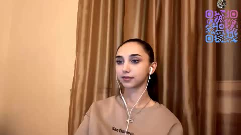 Snapshot of lilihalvorsen chatting on 10/17/25, 10:12 Lina online show from 10/17/25, 10:12